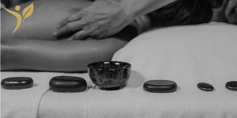 فواید ماساژ سنگ داغ