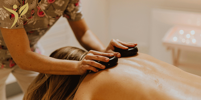 نکات کاربردی برای بهره‌ مندی بیشتر از ماساژ سنگ داغ