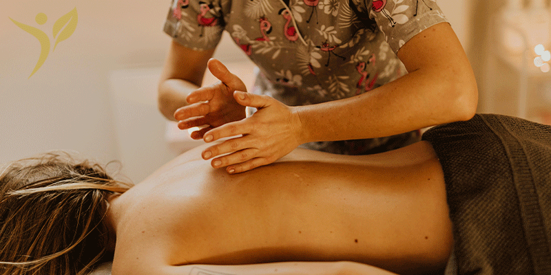 ماساژ سنگ داغ و درمان مشکلات خاص